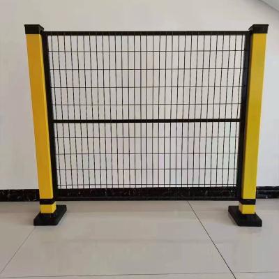 China Fence Wholesales Best Price Ornamental Powder Coated Wrought Iron Fencing for sale