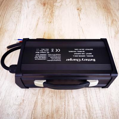 China High Quality Video Game Player 57.6V 58.4V 15a 900W Low Temperature Battery Charger For 16S 48V 51.2V LiFePO4 Battery Pack With PFC for sale