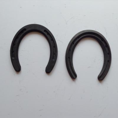 China Durable Metal Iron Horse Shoes Tournament Horseshoes 123×123×8mm for sale