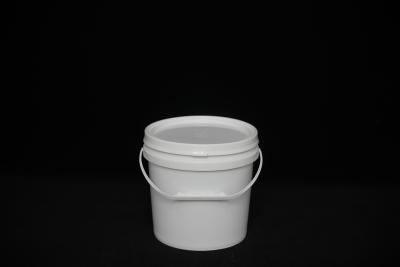 China Food Grade Reusable Plastic Buckets with Lids for Eco Friendly Food Storage for sale