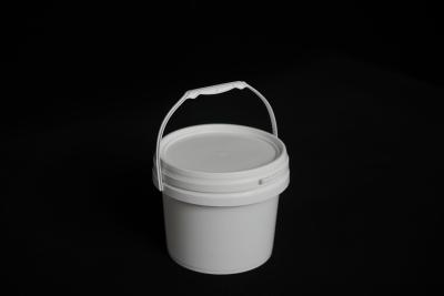 China BPA Free Food Grade Plastic Buckets With Snap On Lids for sale