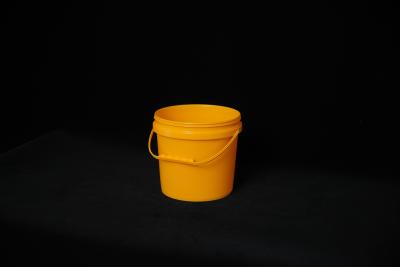 China BPA Free Reusable Plastic Buckets with Handle for Food or Paint Storage for sale