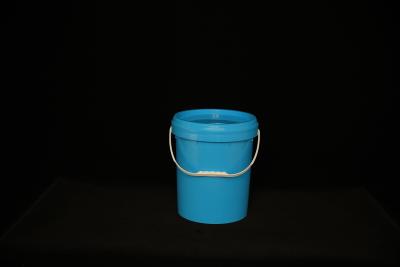 China Durable Plastic Bucket with Lid for Food Production and Storage for sale