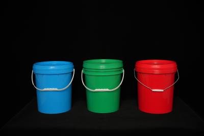 China Multi Purpose Metal Handled Lubricant Bucket For Easy Pouring Te koop