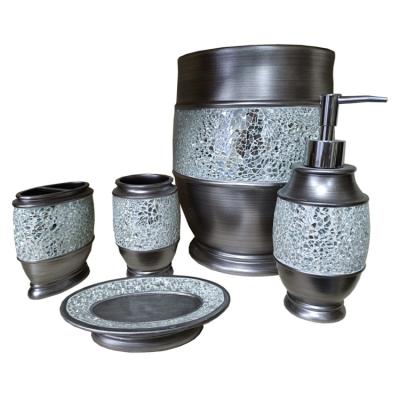 China 2022 New Classic Bath Sustainable Glass Decoration 5pcs Bathroom Accessory Set for sale