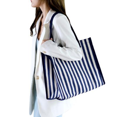 China Handled Canvas 2021 Women Fashion Handbags Storage Bags Computer Bags Lunch Shopping Bags for sale