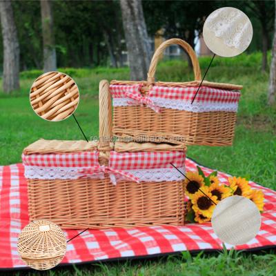 China New Design Stocked Renel Willow Picnic Basket Handmade Wholesale Wicker Set for 4 with Cover for sale