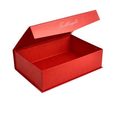 China Hot Handmade 2021 Stereoscopic Hardness Magnetic Closure Gift Box for sale