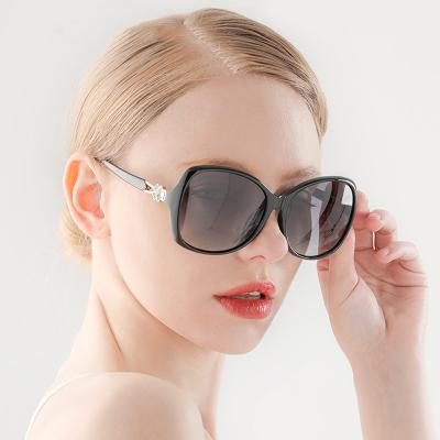 China Fashion Sunglasses Dropshipping Fashion PC Metal Frame Polarized Sunglasses Women Driving Glass Sunglasses for sale