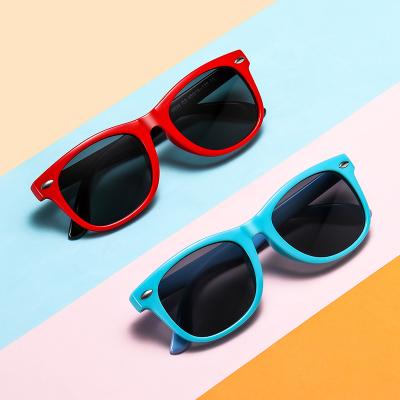 China Fashion Sunglasses Kids TR90 Sunglasses Wholesale Cartoon Eco Friendly Sunglasses Best Shape Sunglasses 2022 for sale