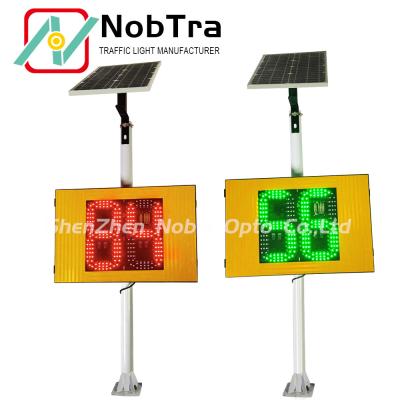 China 60watts Solar Radar Beacon System Weatherproof IP54 12VDC Working Voltage Red And Green for sale