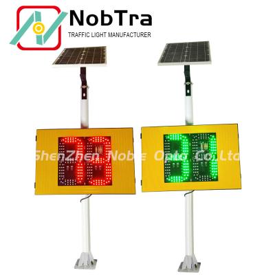 China Up To 500 Meters Visibility Range Integrated Radar Solar Traffic Signal for sale