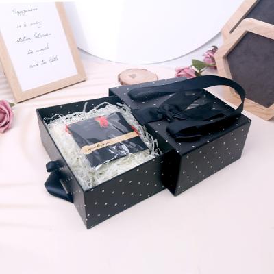 China New Design Recyclable Black Cardboard Paper Dots Pattern Wedding Gift Box Packaging For Girls for sale