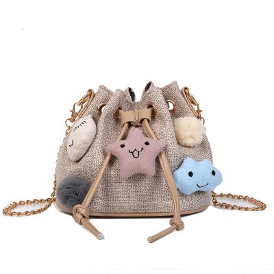 China High quality chain handbag canvas women bag 2021 new personalized cute bucket handbag cartoon shoulder cross - body cotton women bag for sale