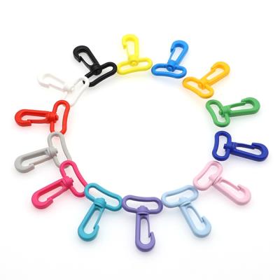 China Eco-friendly POM Snap Clip Hooks Fasten Belt Hooks Rotary 31mm Plastic Swivel Buckle Snap Hook for sale