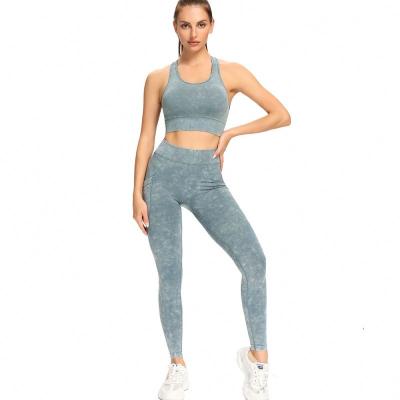 China Breathable Women In Eco-Friendly Yoga Gym Wear Yoga Pants Running Workout Set With Pocket for sale