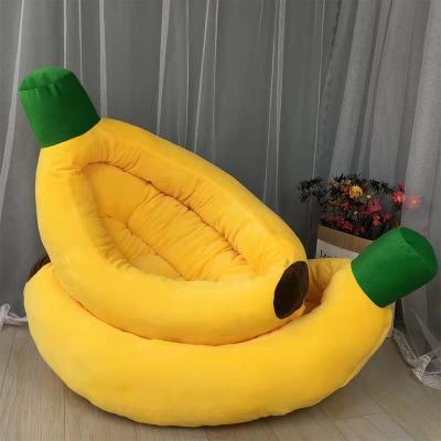 China Travel Luxury Custom Soft Felt Banana Pet Double Layer Litter Mat Nest Window For Cat Cover Hanging Cave Cat Bed House for sale