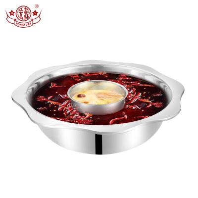 China Sustainable Restaurant Food Stainless Steel 32 Cm Divided Hot Pot With Divider for sale