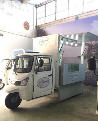 China White Winery 3 Wheel Piaggio Monkey Food Trucks Cafe Tuk Tuk Food Cart For Sale for sale