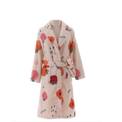 China Wholesale Women's Bathrobes Flannel 100%Polyester Printing Long Robe Loose Comfortable Bathrobes for sale