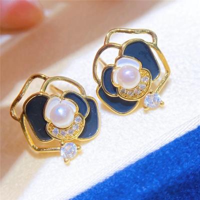 China Real CLASSIC Freshwater Pearl Bread Shape Camellia E024 Natural White 14k Gold Plated Retro Jewelry for sale