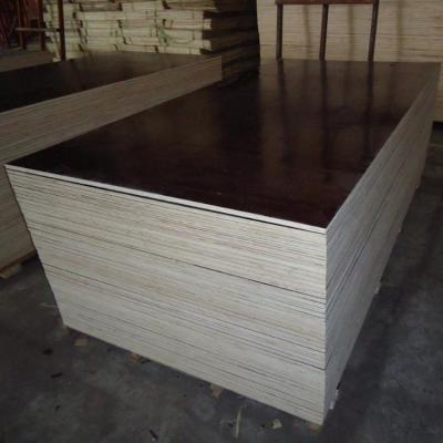 China Traditional 18mm Brown Film Faced Hardwood Plywood For Building Construction for sale