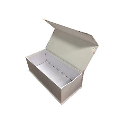 China Recyclable Custom Printed Luxury Cardboard Magnetic Closure Gift Packaging Box for sale