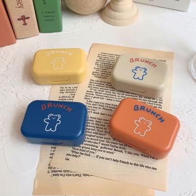 China Cute High Quality Square Contact Lens Case Plastic Contact Lens Storage Pattern Contact Lens Cleaning Case for sale