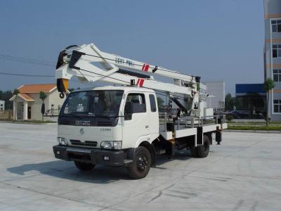 Chine camion aérien de lumière simple de cabine de 14m Dongfeng avec la grue à vendre