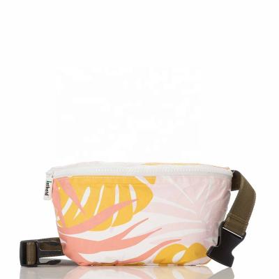 China Water Proof Fashion Ultra Light Tyvek Colorful Plaid Waterproof Dupont Paper Waist Belt Waist Bag Running Bag for sale