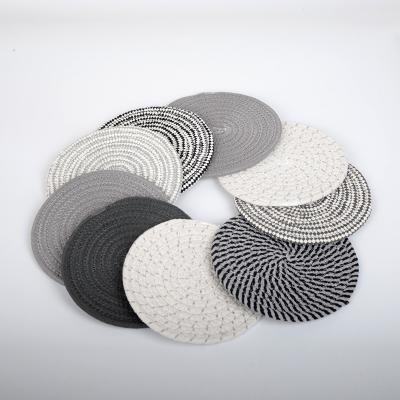 China Sustainable Heat Insulation Yarn Woven Around Shape Table Mats And Pads Set Hot Promotion Eco-friendly Nordic Style Cotton Rope Area Mats for sale