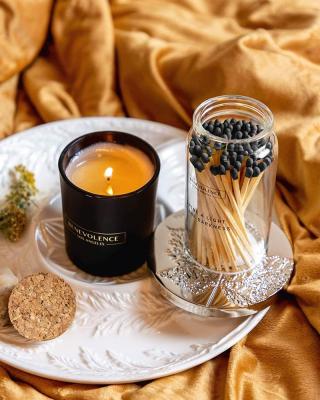 China Household Wooden Matches In Bottle Candle Aromatherapy , New Custom Colored Match Sticks In Glass Jar Bottle Matches for sale