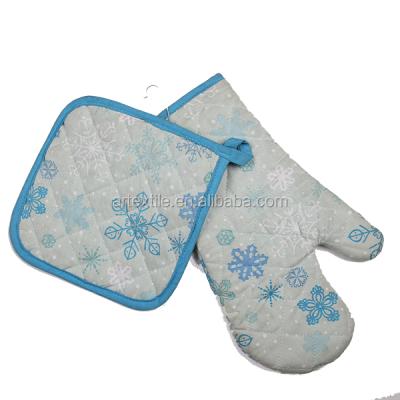 China Custom Minimalist Polyester Cotton Kitchen Pot Holder Oven Gloves for sale