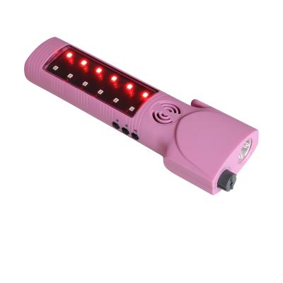 China Modern AA Battery Spike Car Emergency Safety Hammer Sound Alarm LED Flashlight Spring With Beacon Light for sale