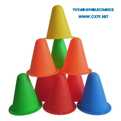 China Round Roller Skating Cover 3 Inch Roller Skating Road Sign Marker Cones for sale