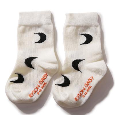 China Chinese supplier antibacterial summer moon pattern thongs personality male-female baby medium tube thongs handle thin socks for kids for sale