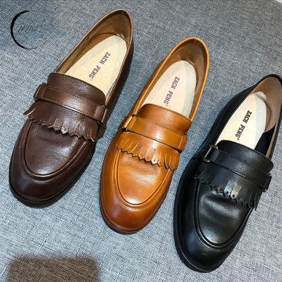 China Cushioning soft genuine leather comfortable women loafer shoes Italy designed calf leather famous branded loafers for sale