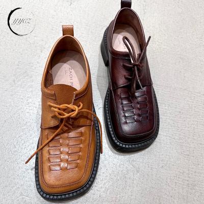 China Cushioning calf leather woven loafer for women  soft insole and anti slippery sole for mammy wear breathable leather loafer shoes for sale