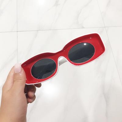 China Unique Design New Fashion Sunglasses 2022 Fashion Custom Hot Square Sunglasses Retro Sunglasses Toned Lenses for sale