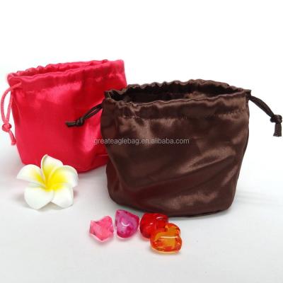 China Safety low price portable hot style jewelry satin silk pouch with round bottom for sale