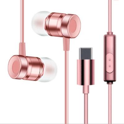 중국 귀 헤드폰 최고 베이스 음악 이어폰 Earbuds에서 타전하는 USB 유형 C Earbuds 자석 판매용