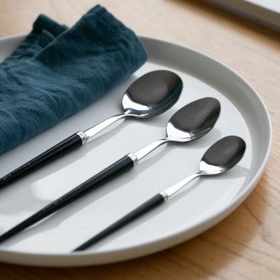 China Stocked Table Ware Steel Flatware For Travel Hotel Wholesale Forks Silver Luxury Cutlery Set for sale