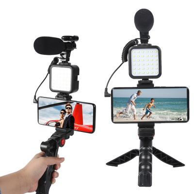 China PORTABLE Video Microphone Vlogging Kit with Video Microphone Tripod Ball Head and Phone Clip Compatible with iPhone/Smartphone/Cameras for sale