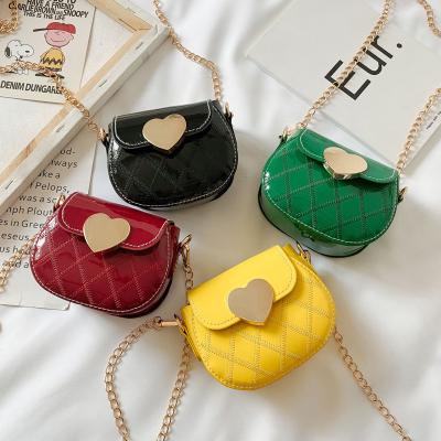 China Other Fashionable Kids Clip 2022 Cute Mini Heart Coin Purse Handbags For Little Girls for sale