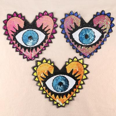 China 2019 Viable New Style Heart Shape Sequin Embroidery Patches For Apparel for sale