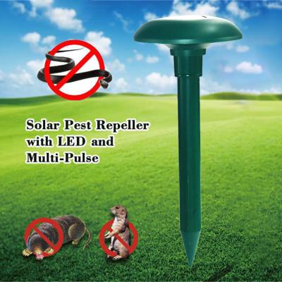 China Durable Outdoor Ultrasonic Solar Powered Anti Snake Mouse Mole Snake Control Animal Pest Repeller Pest Repeller Garden Yard for sale