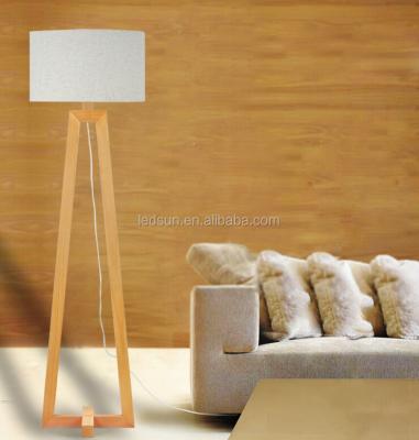 China Colorful Modern Simple Beige Yellow Fabric Wood Shade Standing Floor Lamp for sale