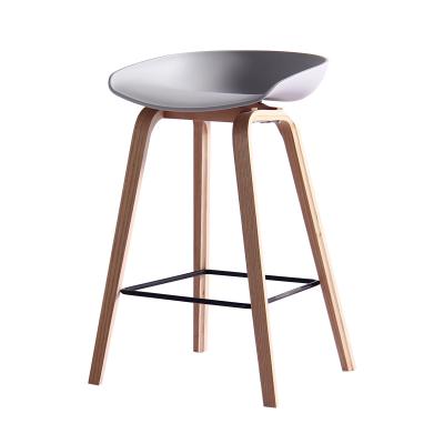 China Factory wholesale minimalist Ash Solidwood Legs pp molded modern back Nordic style stool bar chair for sale