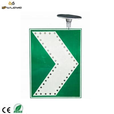 China Aluminum Resist 8 Class Hurricane Reflective Rectangle Solar Traffic Sign Post for sale