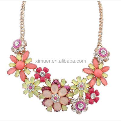 China Fashion Elegant Multicolor Crystal Necklace Flower Necklace Jewelry for sale